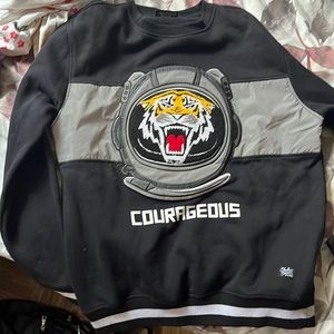 New condition black sweater